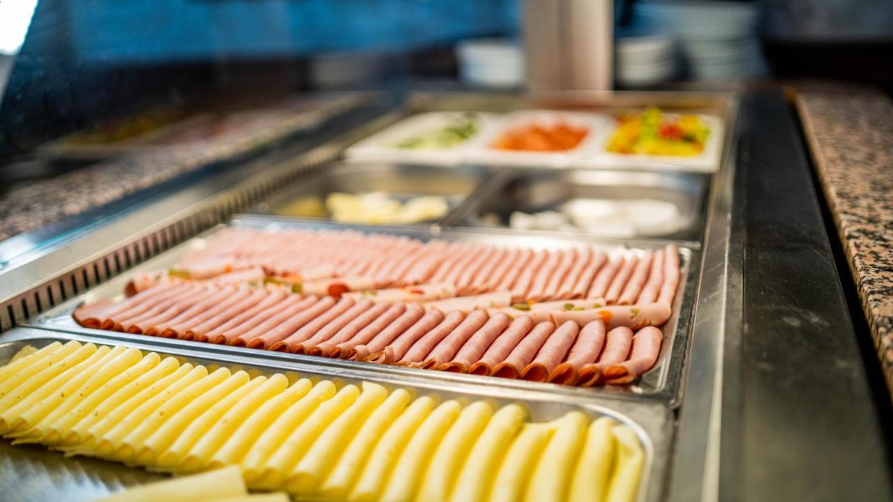 Kupelne Domceky - Kupele Cerveny Klastor Smerdzonka Kültér fotó